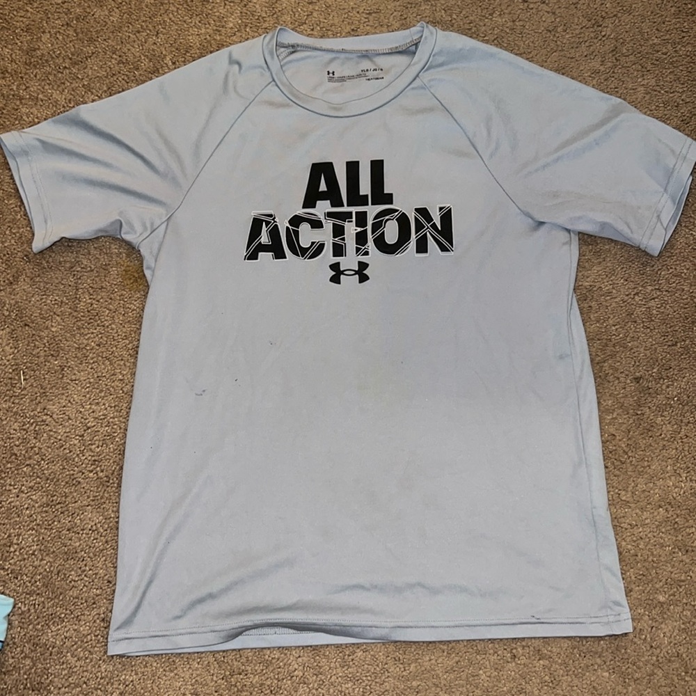 Boys Under Armour Dri Fit shirt (YL)